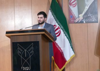 سیاست و الزامات جوانگرایی